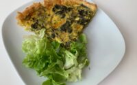 Quiche aux cardes et légumes de saison